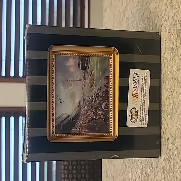 Thomas Kinkade Painter of Light Nascar nightlight - Picture 1 of 6